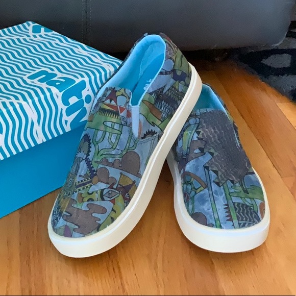Native Shoes Other - NIB, Y4/W6/M4 Denim Natives!